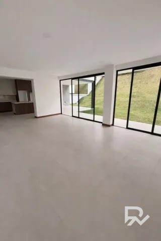 Venta de casa en Sauces del Pulte zona 16 — Casa en Venta en Zona 16, Guatemala, Ciudad — miniatura 5 de 13