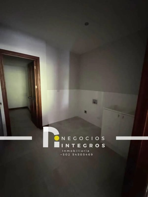 Vendo Apartamento Remodelado, Impuestos Incluidos, Milenia Oakland Z.10 — Apartamento en Venta en Milenia, Zona 10, Guatemala, Ciudad — foto 15 de 17