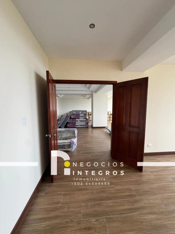 Vendo Apartamento Remodelado, Impuestos Incluidos, Milenia Oakland Z.10 — Apartamento en Venta en Milenia, Zona 10, Guatemala, Ciudad — foto 10 de 17