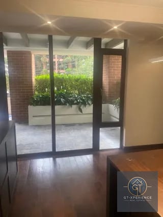 Espectacular apartamento en zona 14, nivel completo — Apartamento en Venta en Zona 14, Guatemala, Ciudad — miniatura 9 de 14