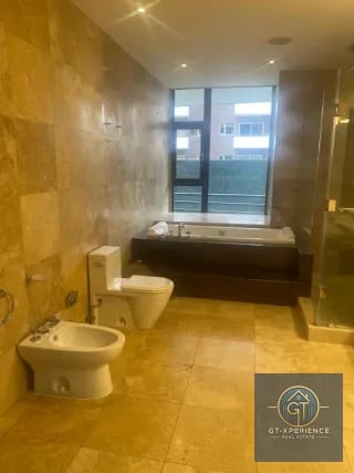 Espectacular apartamento en zona 14, nivel completo — Apartamento en Venta en Zona 14, Guatemala, Ciudad — miniatura 5 de 14