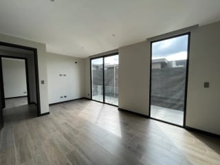 Casa Venta Nueva KM 9 CAES Frente a Hotel Hilton 317 MTS2 , 4 Dormitorios, Desniveles, $715,000 Opción a Renta $2,900 — Casa en Venta en Carretera a El Salvador, Guatemala, Ciudad — miniatura 2 de 13