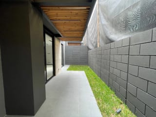 Casa Venta Nueva KM 9 CAES Frente a Hotel Hilton 317 MTS2 , 4 Dormitorios, Desniveles, $715,000 Opción a Renta $2,900 — Casa en Venta en Carretera a El Salvador, Guatemala, Ciudad — miniatura 11 de 13