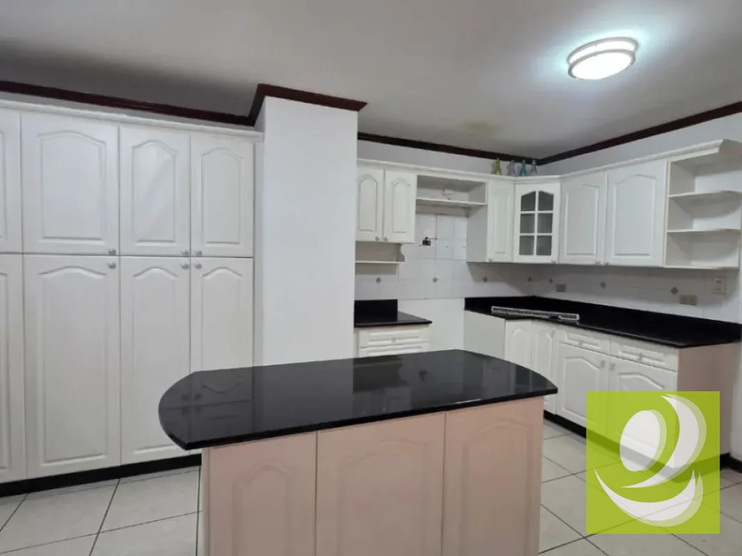 Apartamento en Venta en Castellar zona 10 cdad — Apartamento en Venta en Zona 10, Guatemala, Ciudad — foto 2 de 13