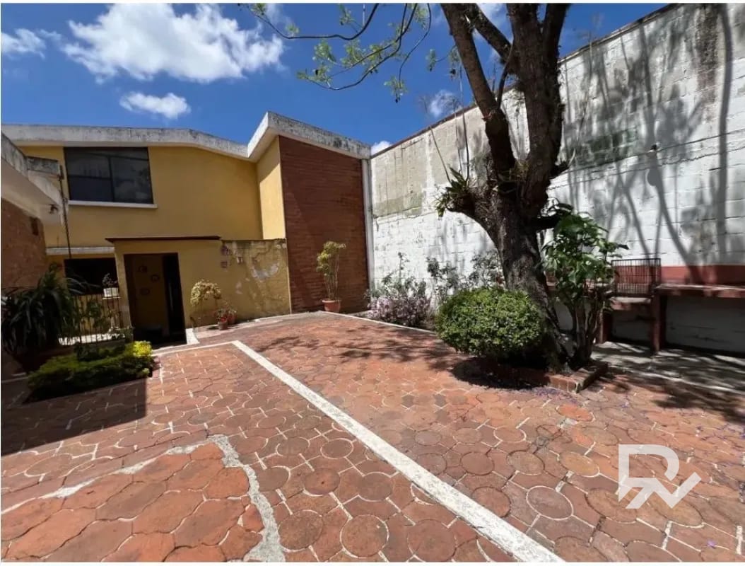 Oportunidad única para desarrollo en Zona 12 – Sector La Colina 21 X 41.60 (BODEGA) — Casa en Venta en Zona 12, Guatemala, Ciudad — foto 2 de 8
