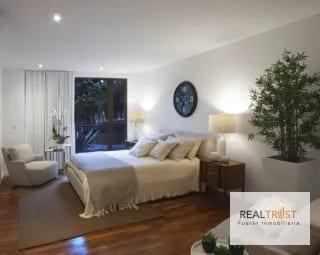 En Renta Apartamentos de esquina zona 10 — Apartamento en Alquiler en Lucca, Zona 10, Guatemala, Ciudad — miniatura 3 de 9