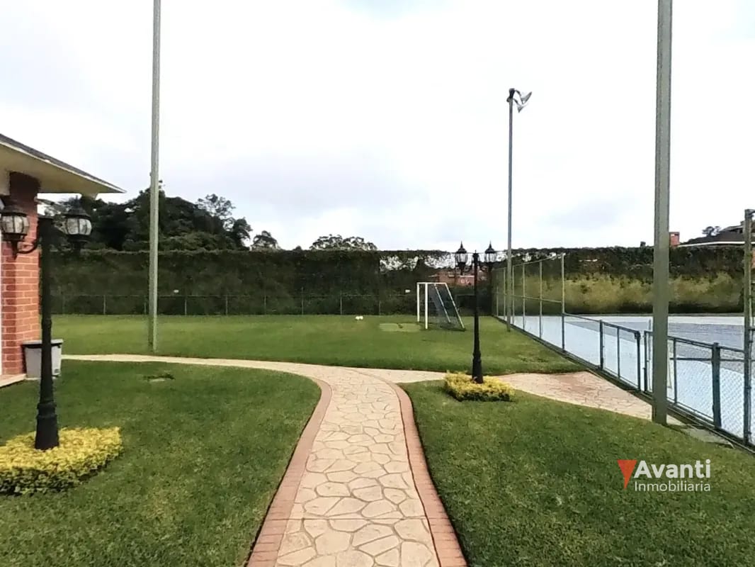 Venta Casa Carretera a el Salvador, Colinas de Castel — Casa en Venta en Colinas de Castel, Carretera a El Salvador, Guatemala, Ciudad — foto 2 de 17