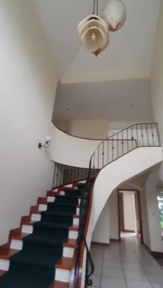 Casa en Venta en Jardines de San Isidro Zona 16 — Casa en Venta en Jardines de San Isidro, Zona 16, Guatemala, Ciudad — miniatura 16 de 17