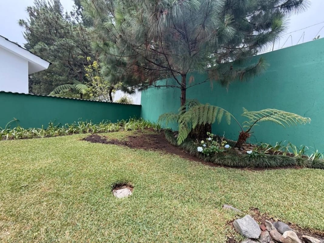 Preciosa casa en venta en Condominio la Encantada, km 12 Caes. — Casa en Venta en Carretera a El Salvador, Guatemala, Ciudad — foto 3 de 13