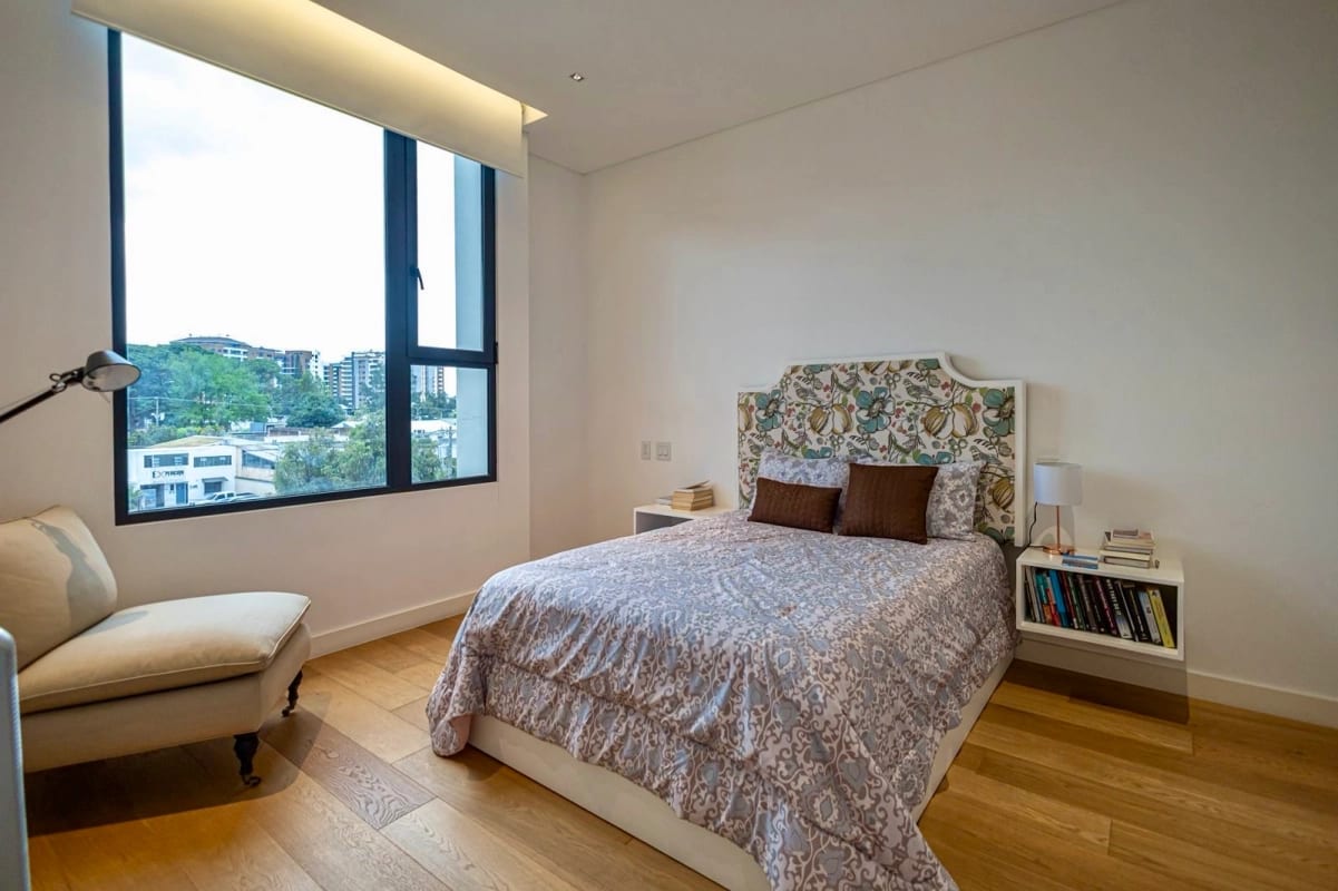 Apartamento de 2 dormitorios en venta en Oakland — Apartamento en Venta en Zona 10, Guatemala, Ciudad — foto 3 de 11