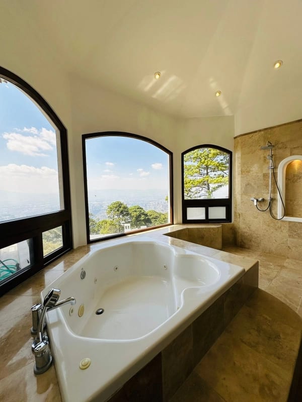 Casa en venta Montebello 2 — Casa en Venta en Montebello II, Carretera a El Salvador, Guatemala, Ciudad — foto 3 de 7