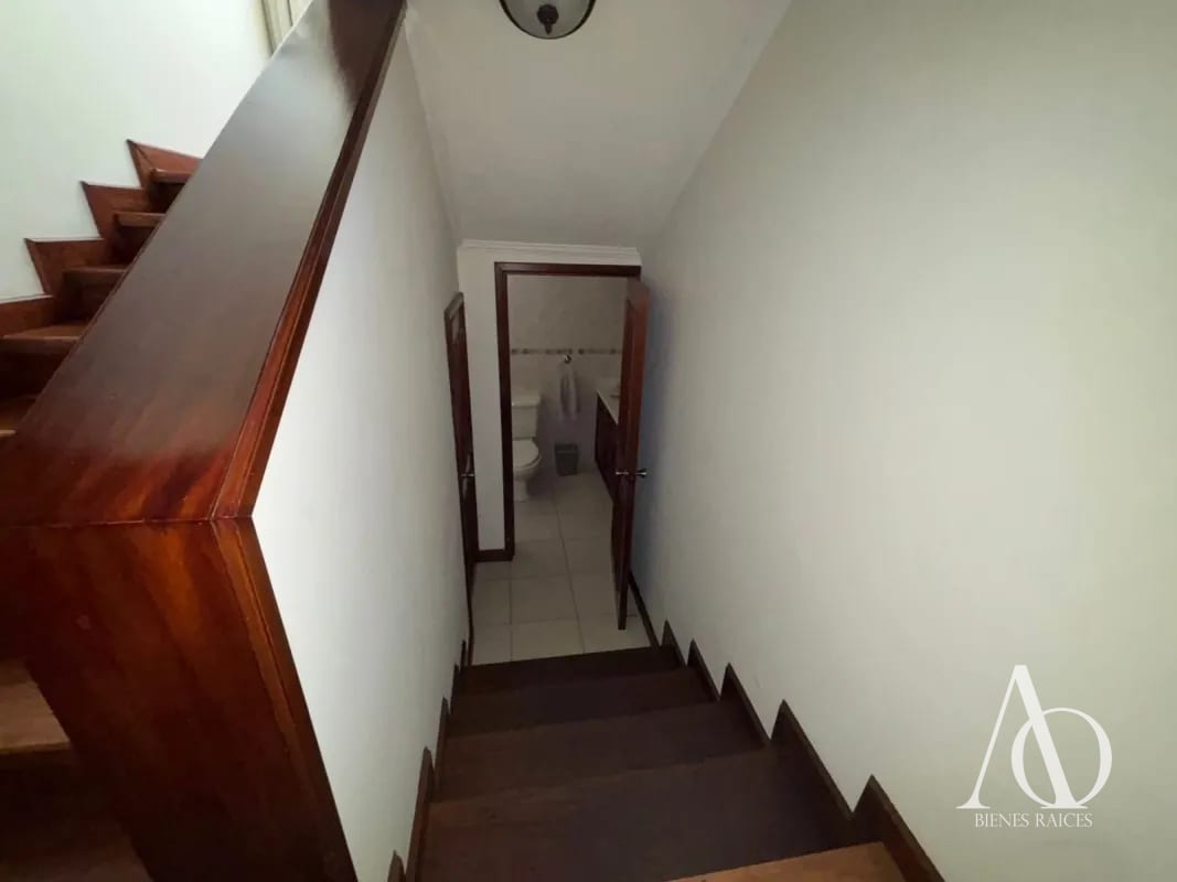 Casa en Venta Colinas de Castel, Km. 20.5 Fraijanes / EN DIRECTO mf — Casa en Venta en Colinas de Castel, Carretera a El Salvador, Guatemala, Ciudad — foto 13 de 16