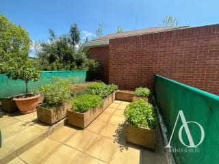 Casa en Venta Colinas de Castel, Km. 20.5 Fraijanes / EN DIRECTO mf — Casa en Venta en Colinas de Castel, Carretera a El Salvador, Guatemala, Ciudad — miniatura 2 de 16