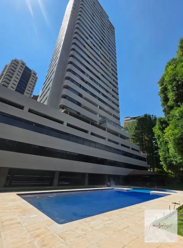Venta de Casa en Zona 14 — Casa en Venta en Premiere Club, Zona 14, Guatemala, Ciudad — foto 1 de 12