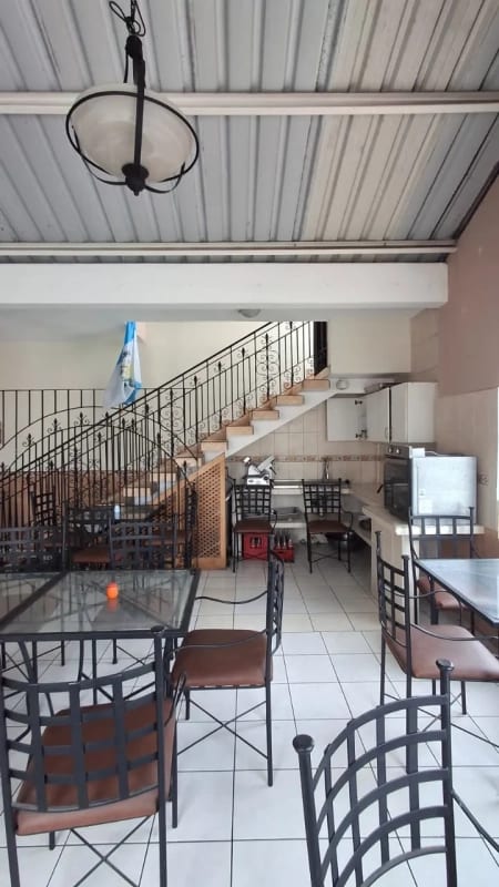 VENTA DE PROPIEDAD + NEGOCIO EN FUNCIONAMIENTO Café / Restaurante – Zona 1 (Sector Gerona, frente al Ministerio Público) — Casa en Venta en Zona 1, Guatemala, Ciudad — foto 4 de 8