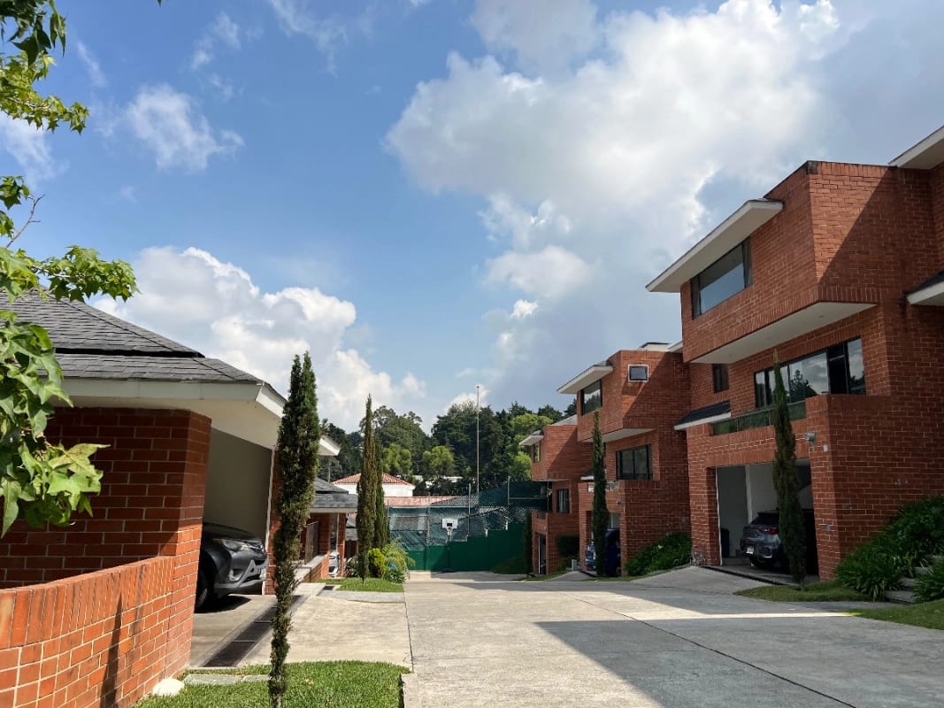 Casa Venta Carretera Muxbal, Atrás de C C Minuto Muxbal, a 10 Minutos Colegio Montessori, Condominio Privado 9 Casas, 4 Dormitorios Cada Uno C Baño 390 Mts $525,000 — Casa en Venta en Muxbal, Guatemala, Ciudad — foto 12 de 13