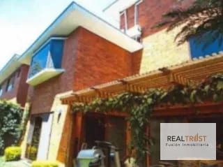 Linda Casa en Renta la Joya Zona 10 — Casa en Alquiler en Zona 10, Guatemala, Ciudad — miniatura 1 de 2
