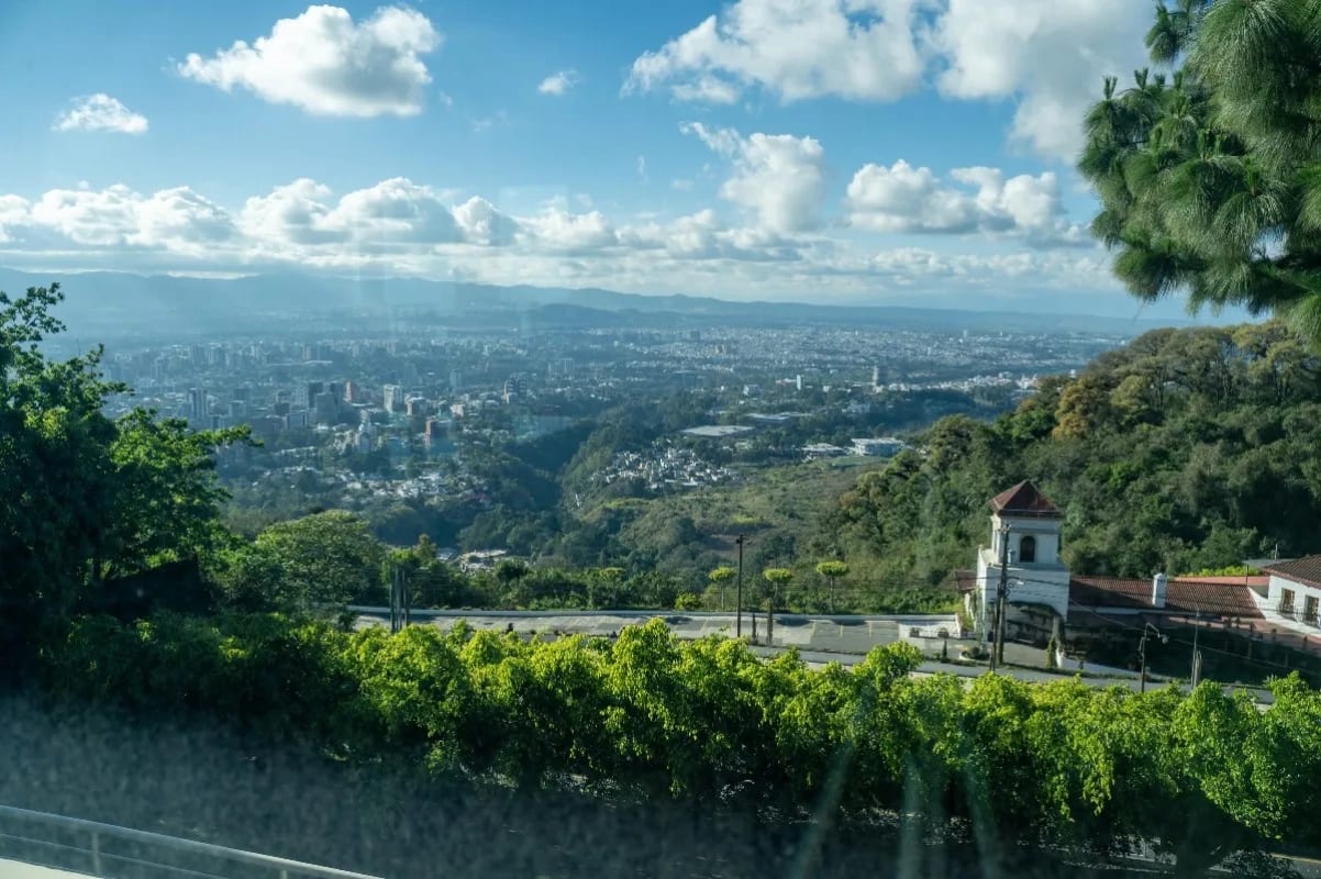 Vendo Casa en las Nubes KM.11.5 CAES con Piscina (copia) (copia) — Casa en Venta en Carretera a El Salvador, Guatemala, Ciudad — foto 6 de 17