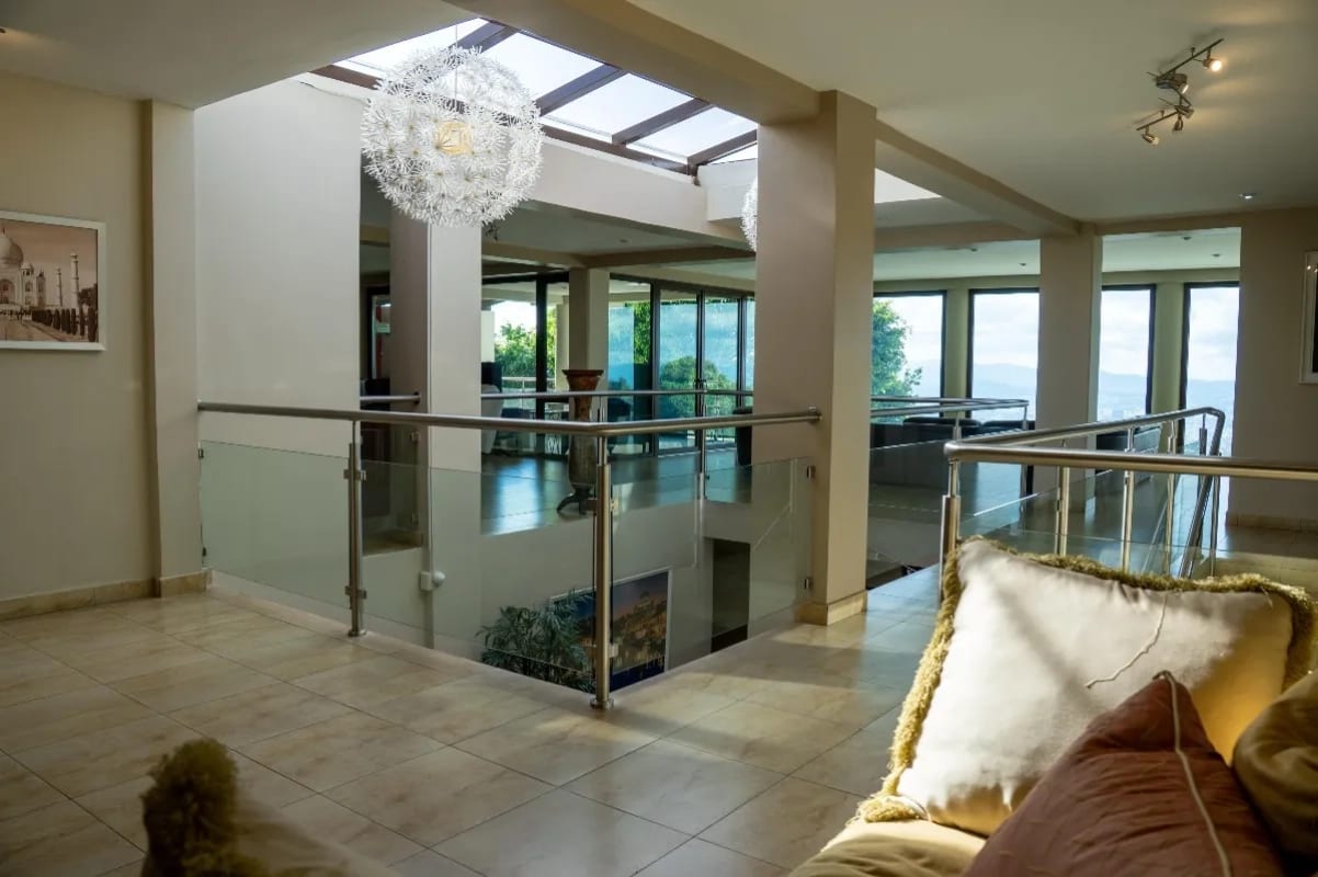 Vendo Casa en las Nubes KM.11.5 CAES con Piscina (copia) (copia) — Casa en Venta en Carretera a El Salvador, Guatemala, Ciudad — foto 2 de 17