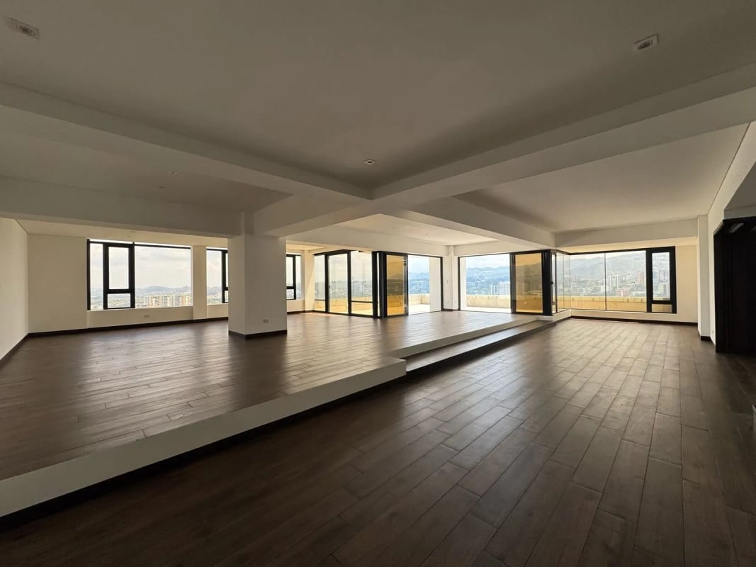 Vendo Exclusivo Penthouse con Terraza Grande - Milenia Oakland Z.10 — Apartamento en Venta en Milenia, Zona 10, Guatemala, Ciudad — foto 6 de 7