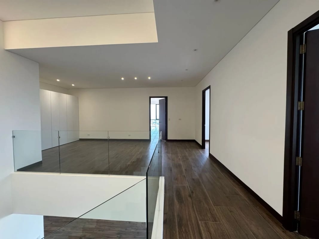 Vendo Exclusivo Penthouse con Terraza Grande - Milenia Oakland Z.10 — Apartamento en Venta en Milenia, Zona 10, Guatemala, Ciudad — foto 1 de 7