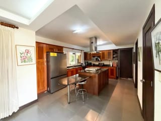 Casa en Venta - Colinas de Castel, Km. 20, Fraijanes — Casa en Venta en Fraijanes, Carretera a El Salvador, Guatemala, Ciudad — miniatura 1 de 11