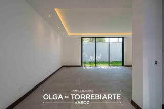 Casa para estrenar Condominio Molié, Zona 10 — Casa en Alquiler en Zona 10, Guatemala, Ciudad — miniatura 9 de 16