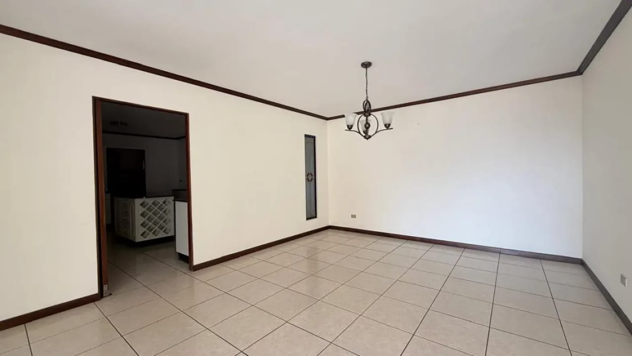 Apartamento en venta, Edificio Torre Castelar, zona 10 — Apartamento en Venta en Torre Castelar, Zona 10, Guatemala, Ciudad — foto 10 de 13